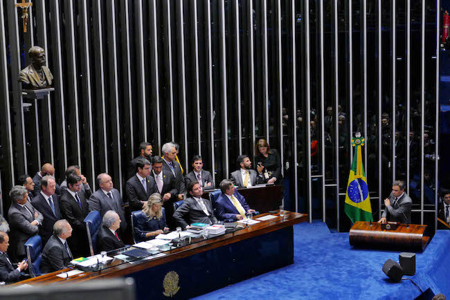 Aécio Neves na sessão de jugamento do impeachment