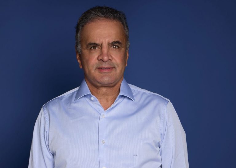 Aécio rebate Lula em crítica feita ao Governo FHC