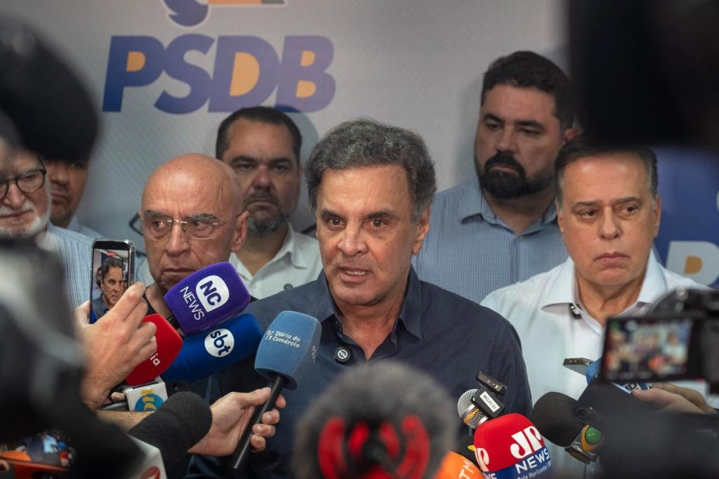 Entrevista Aécio Neves em Belo Horizonte 28-08-26