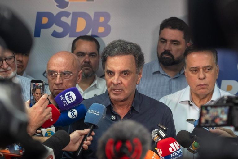 Entrevista Aécio Neves em Belo Horizonte 28-08-26